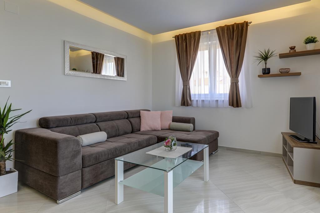 Apartments Lapis Premantura Extérieur photo